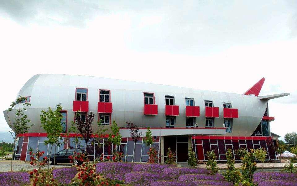 Hotel Vila Aeroport Rinas Exterior photo